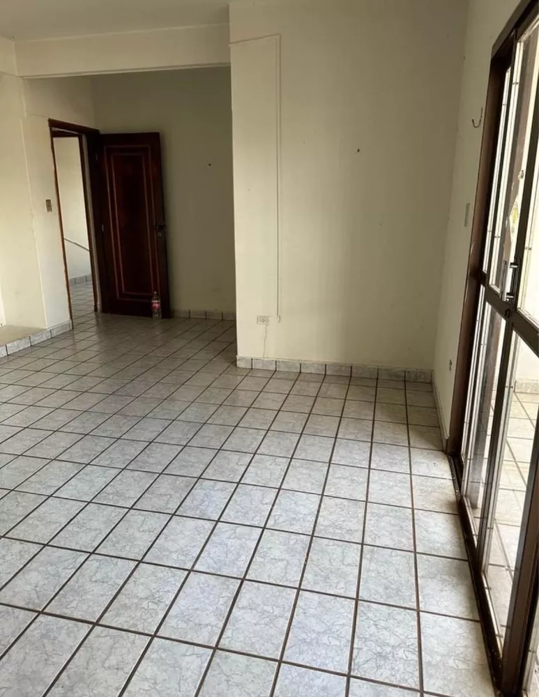 Apartamento para alugar com 3 quartos, 90m² - Foto 2