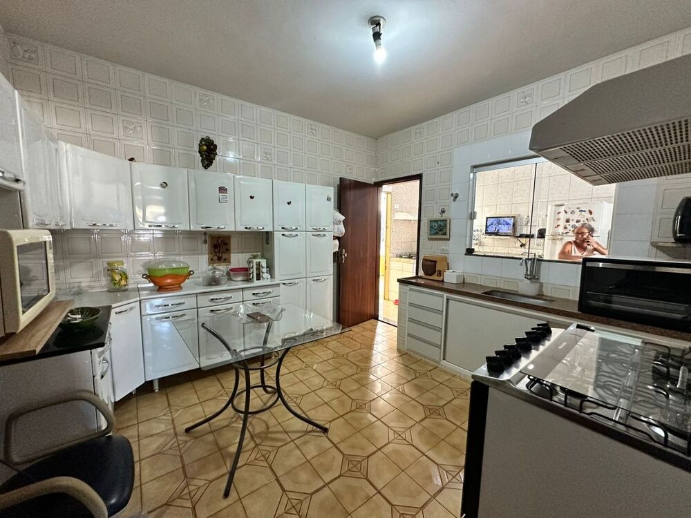 Casa, 3 quartos, 162 m² - Foto 1