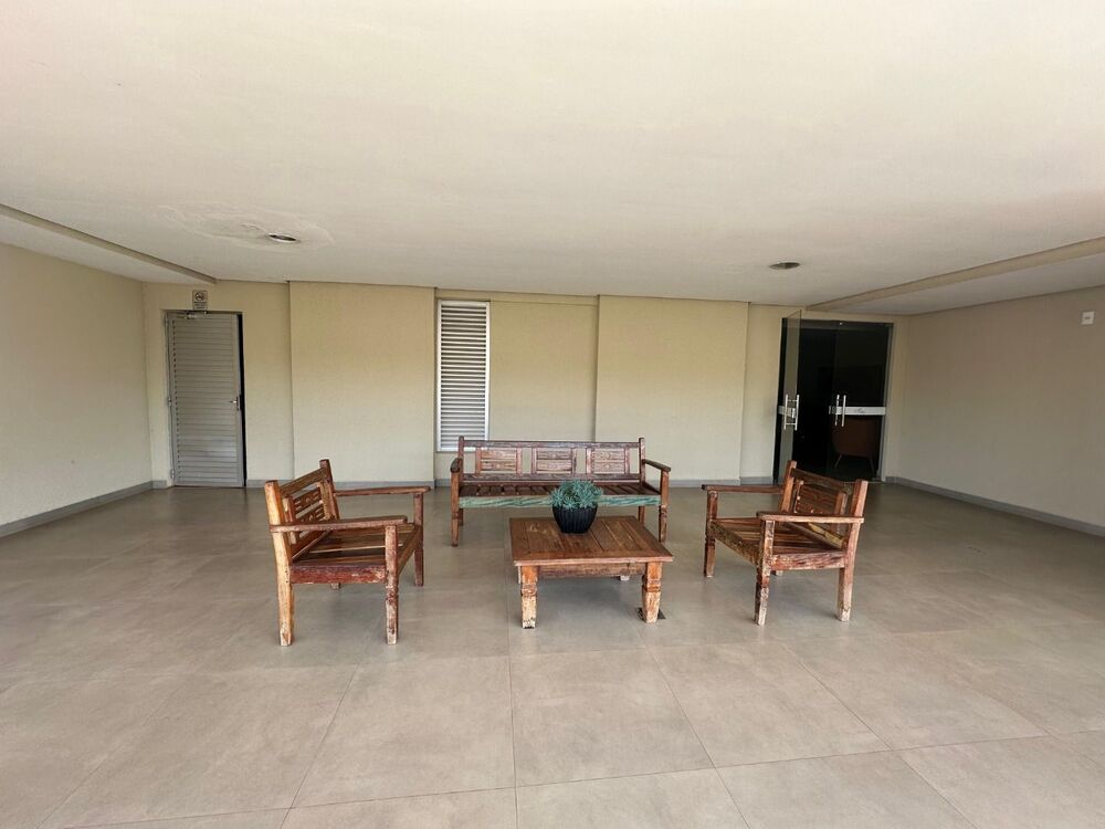 Apartamento para alugar com 3 quartos, 90m² - Foto 2