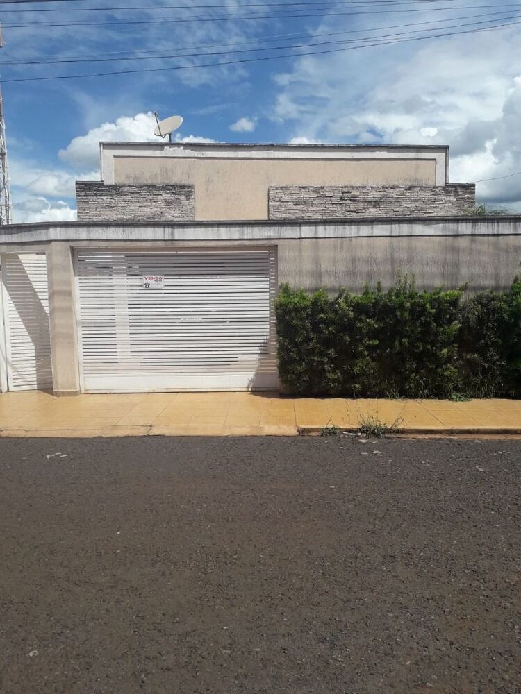 Casa, 3 quartos, 130 m² - Foto 1