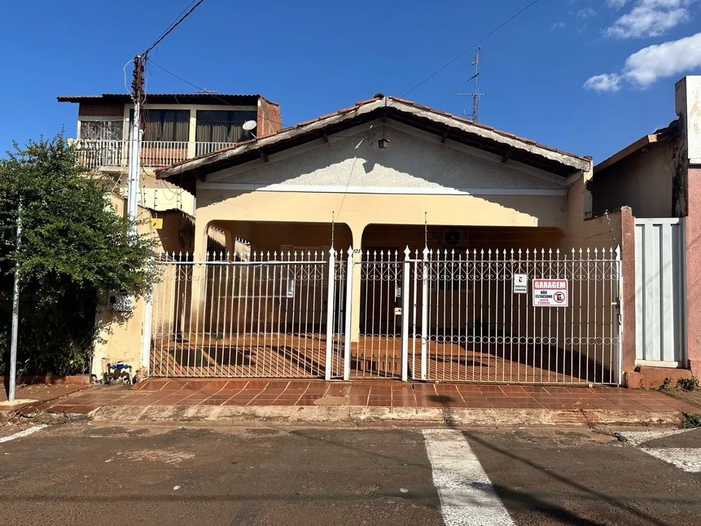 Casa, 4 quartos, 222 m² - Foto 1