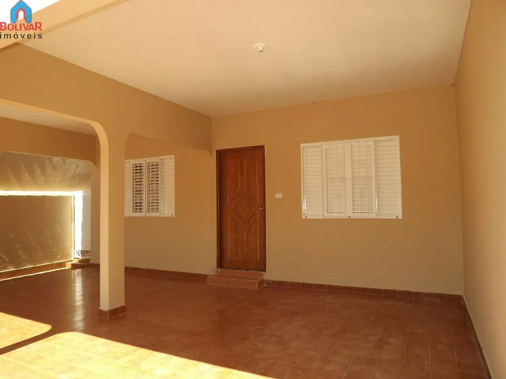 Casa, 4 quartos, 222 m² - Foto 2