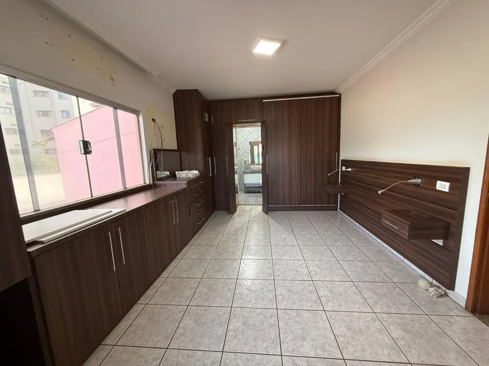 Casa, 3 quartos, 295 m² - Foto 3
