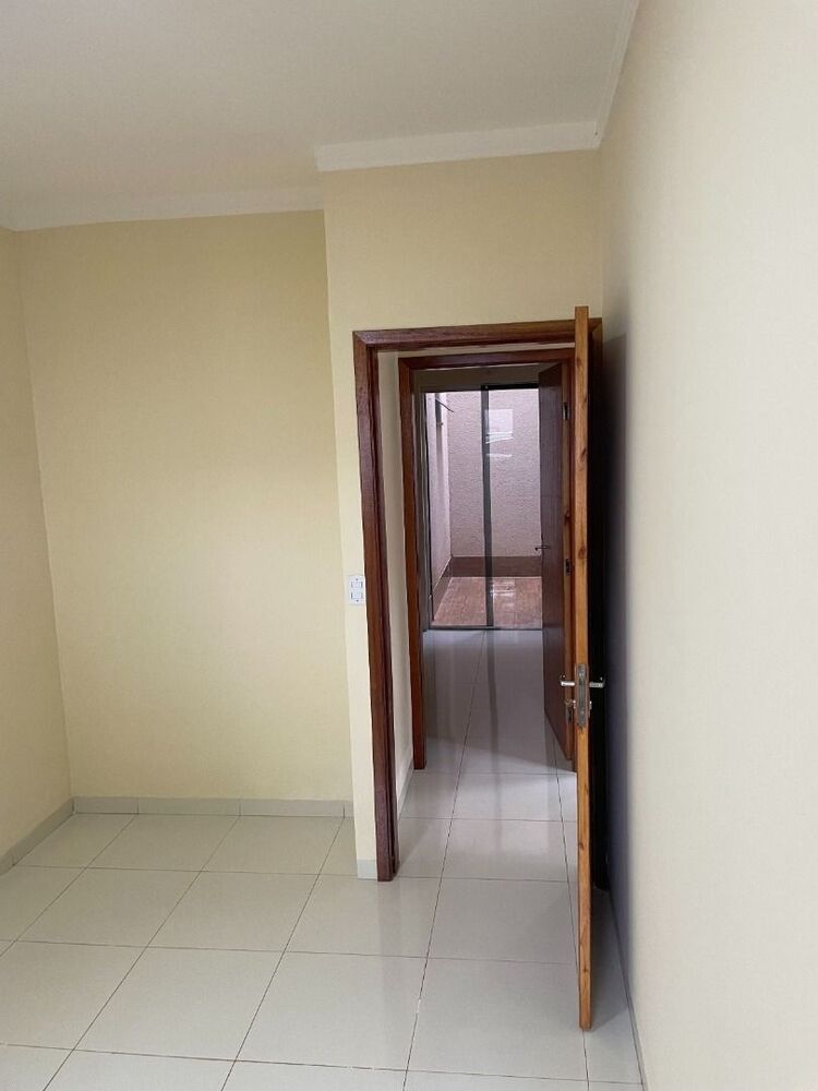 Apartamento à venda com 2 quartos, 1m² - Foto 2