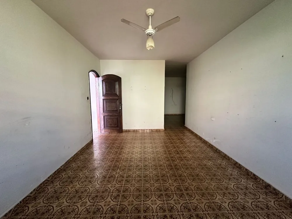 Casa, 4 quartos, 273 m² - Foto 2