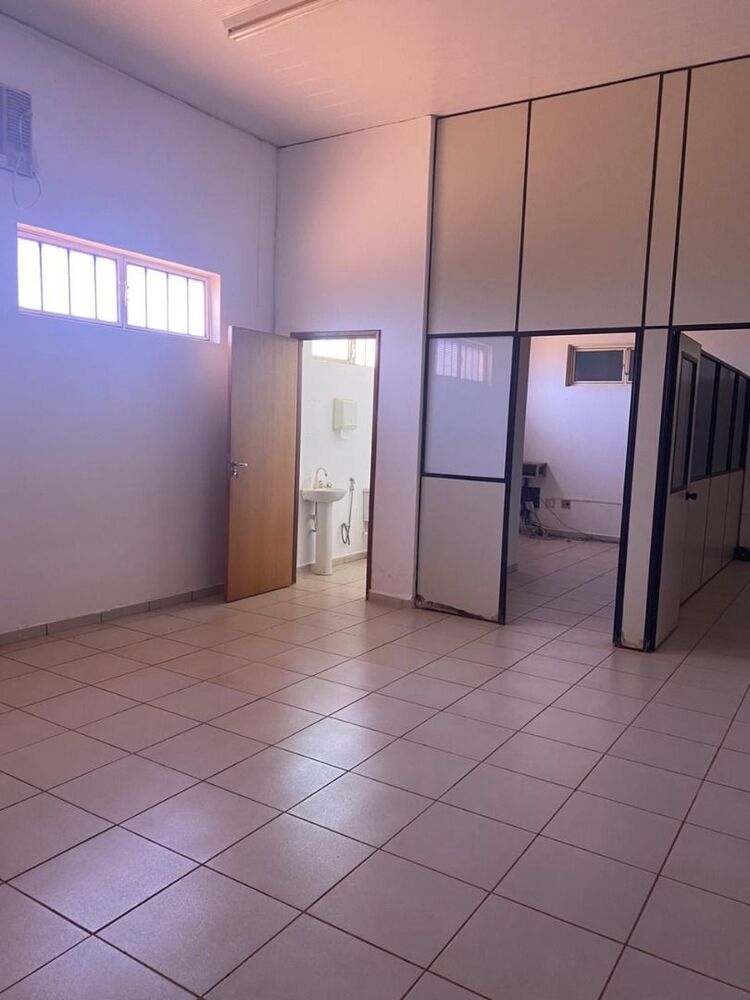 Depósito-Galpão-Armazém para alugar, 2350m² - Foto 2