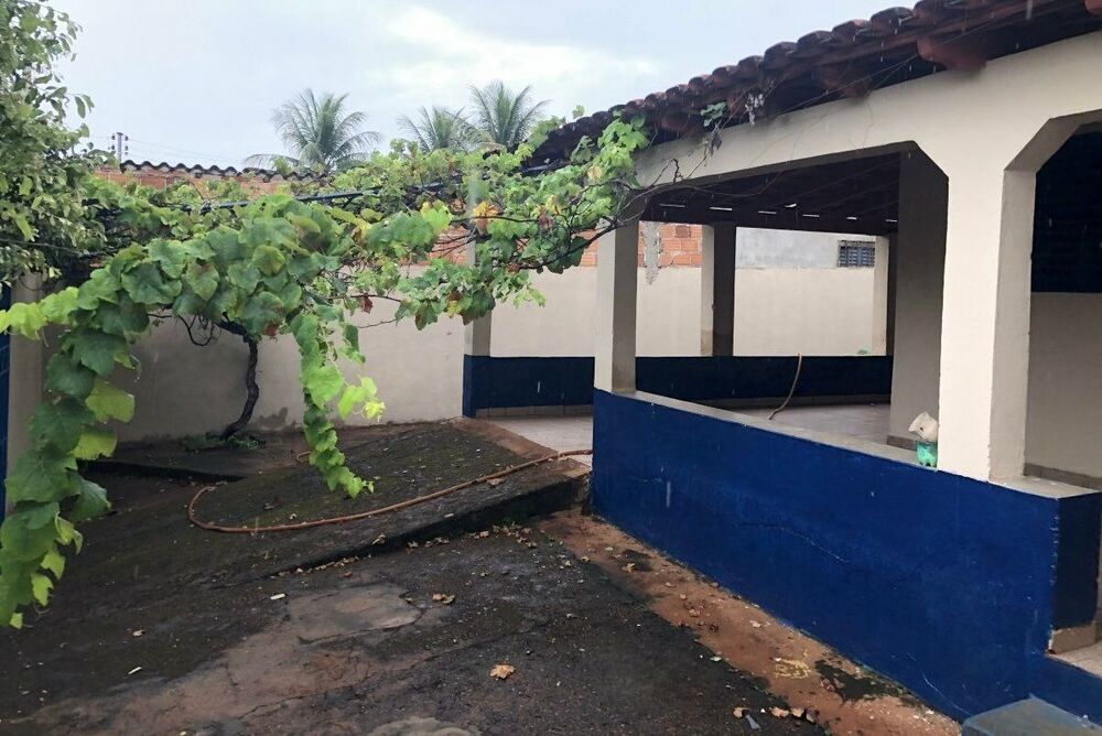 Casa para alugar com 3 quartos, 1M2 - Foto 2