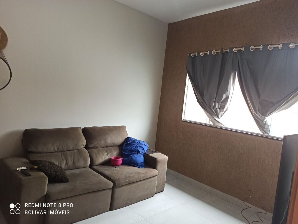 Casa à venda com 2 quartos, 79m² - Foto 2