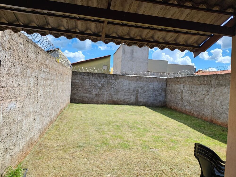 Casa à venda com 2 quartos, 73m² - Foto 4