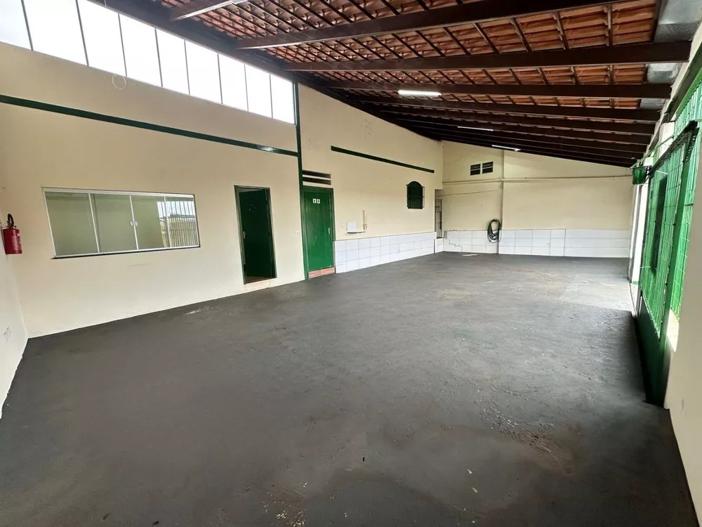 Depósito-Galpão-Armazém para alugar, 136m² - Foto 2