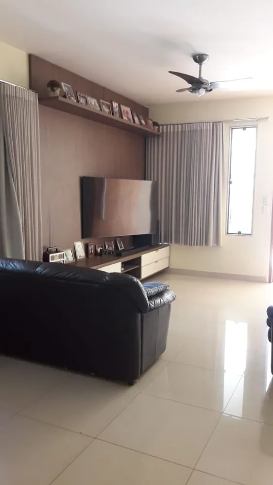 Casa, 3 quartos, 330 m² - Foto 2