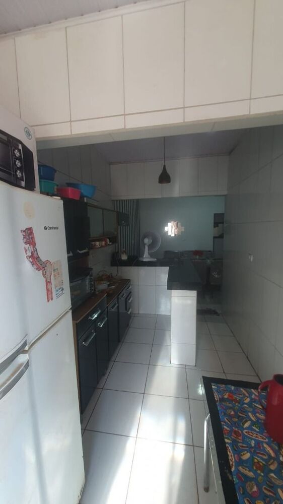 Casa à venda com 3 quartos, 100m² - Foto 4