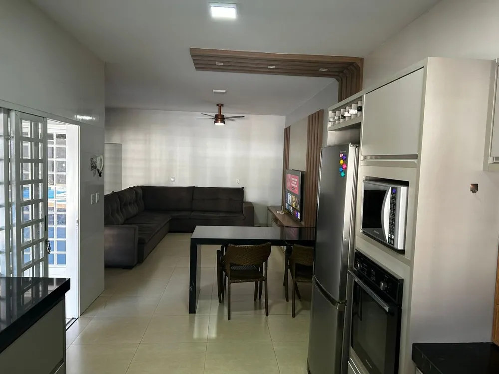 Casa, 3 quartos, 200 m² - Foto 3