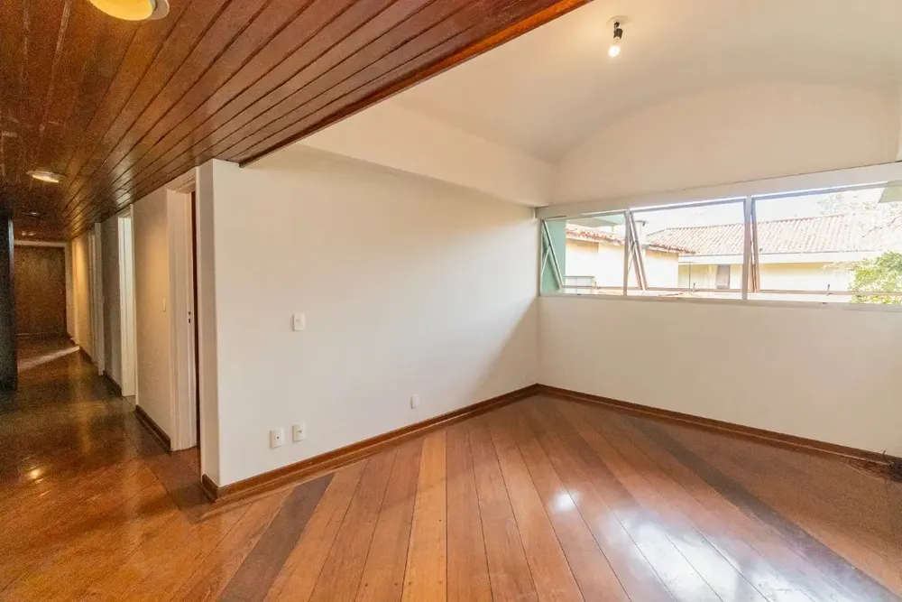 Casa, 3 quartos, 438 m² - Foto 1