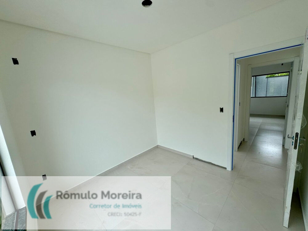 Casa à venda com 2 quartos, 60m² - Foto 11