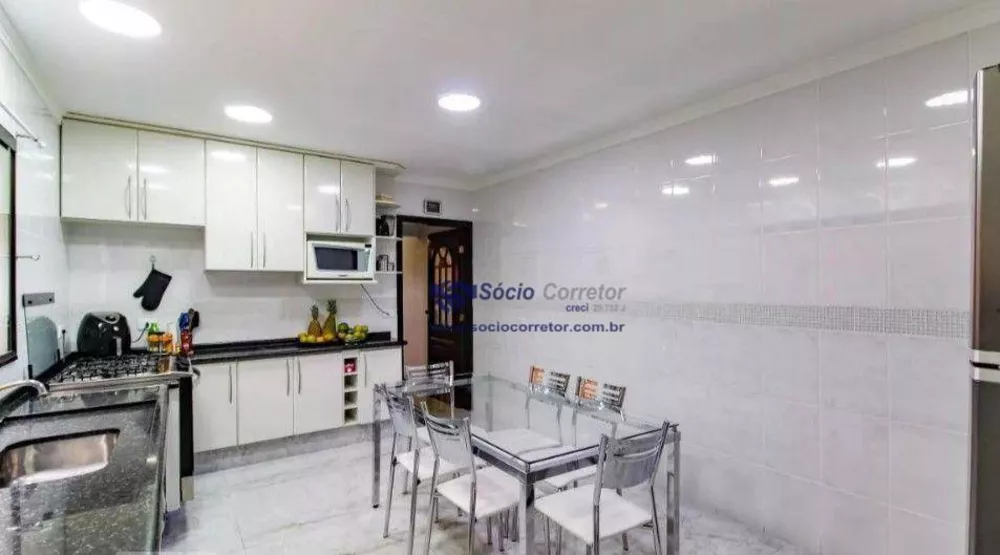 Sobrado à venda com 3 quartos, 180m² - Foto 3