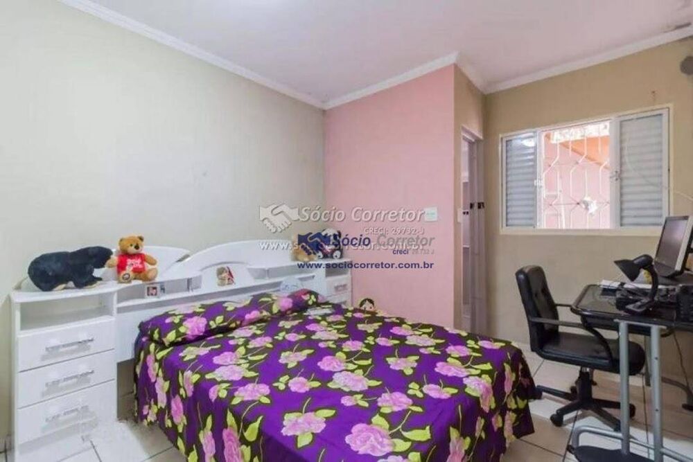 Sobrado à venda com 4 quartos, 200m² - Foto 4