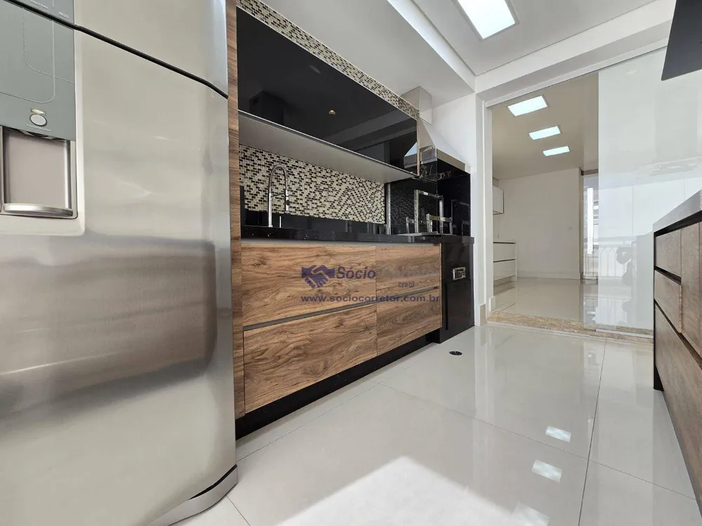Apartamento, 3 quartos, 202 m² - Foto 1