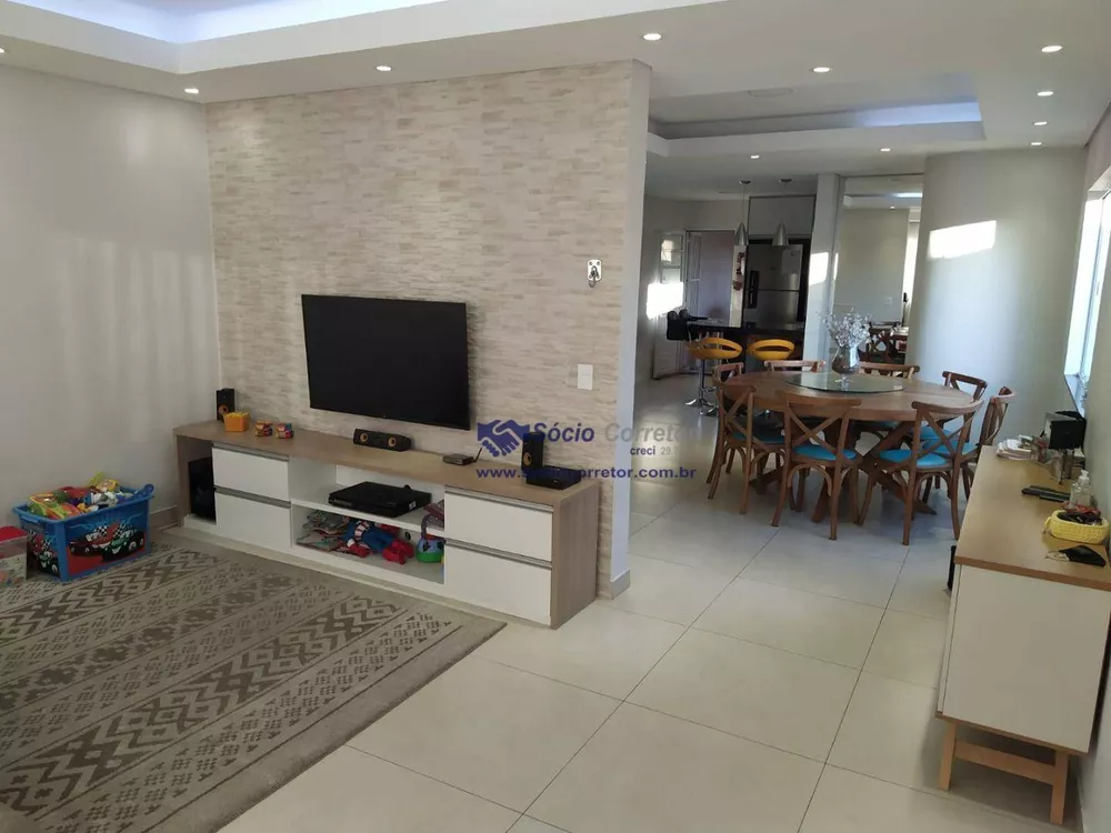 Casa à venda com 3 quartos, 150m² - Foto 2