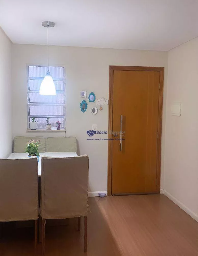 Apartamento à venda com 2 quartos, 60m² - Foto 2