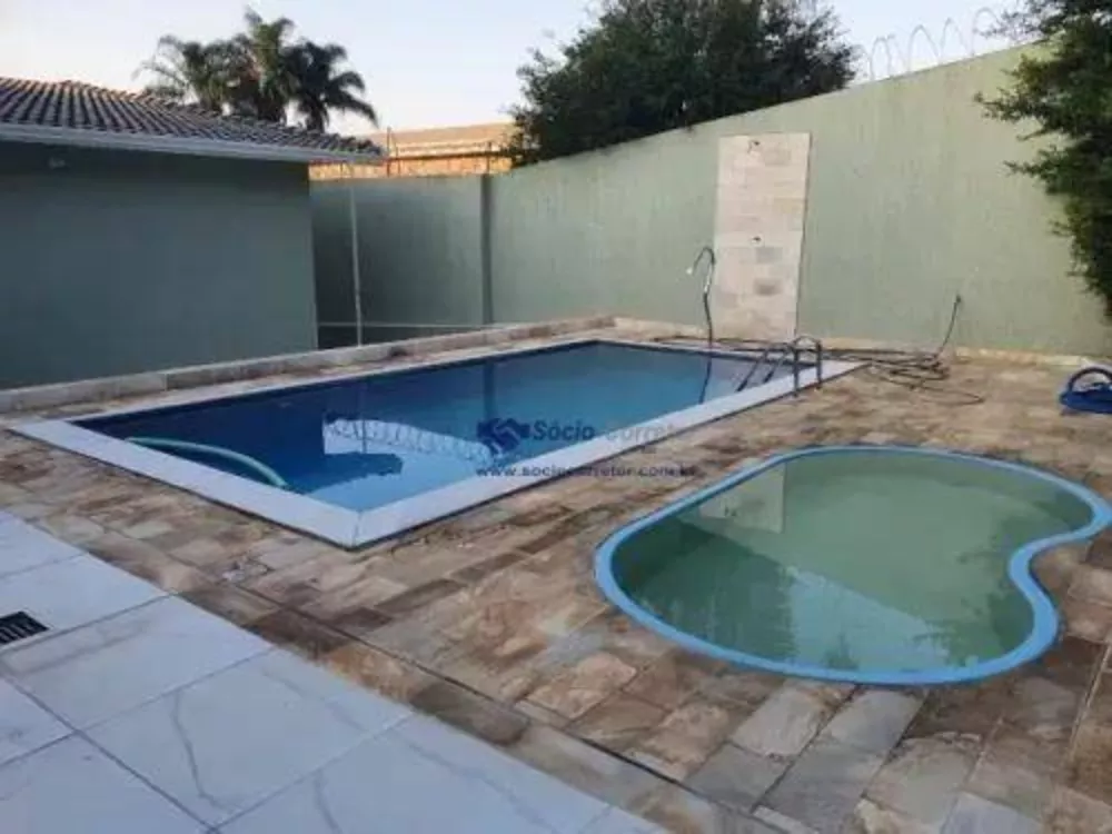 Casa à venda com 3 quartos, 520m² - Foto 1