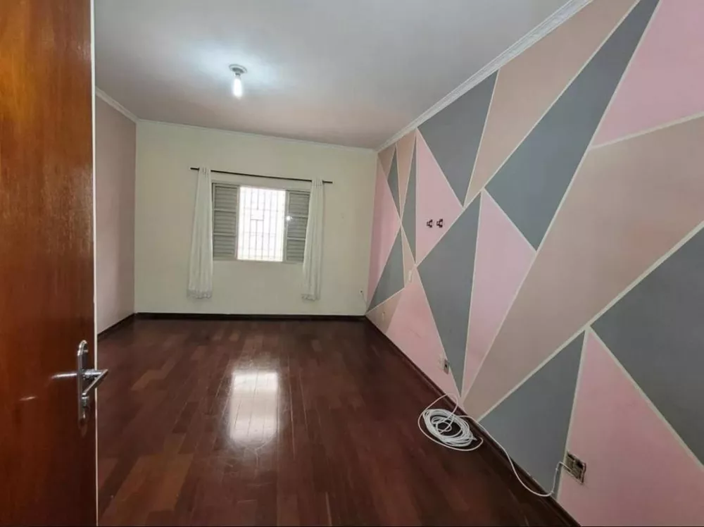 Sobrado à venda com 3 quartos, 250m² - Foto 2