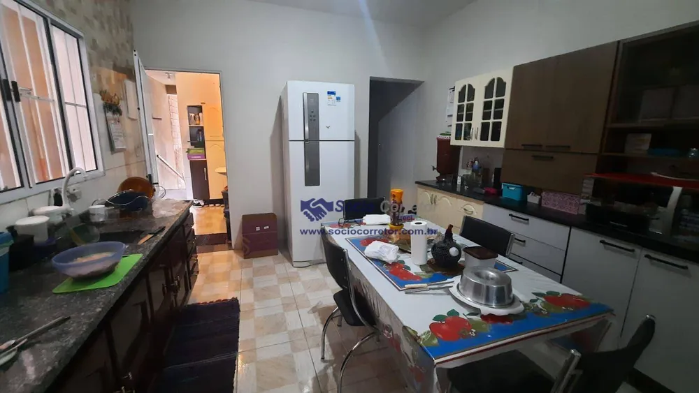 Casa, 3 quartos, 190 m² - Foto 2