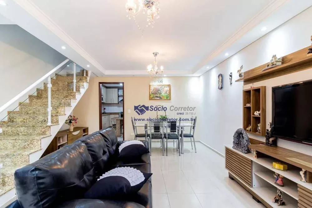 Sobrado à venda com 3 quartos, 152m² - Foto 1