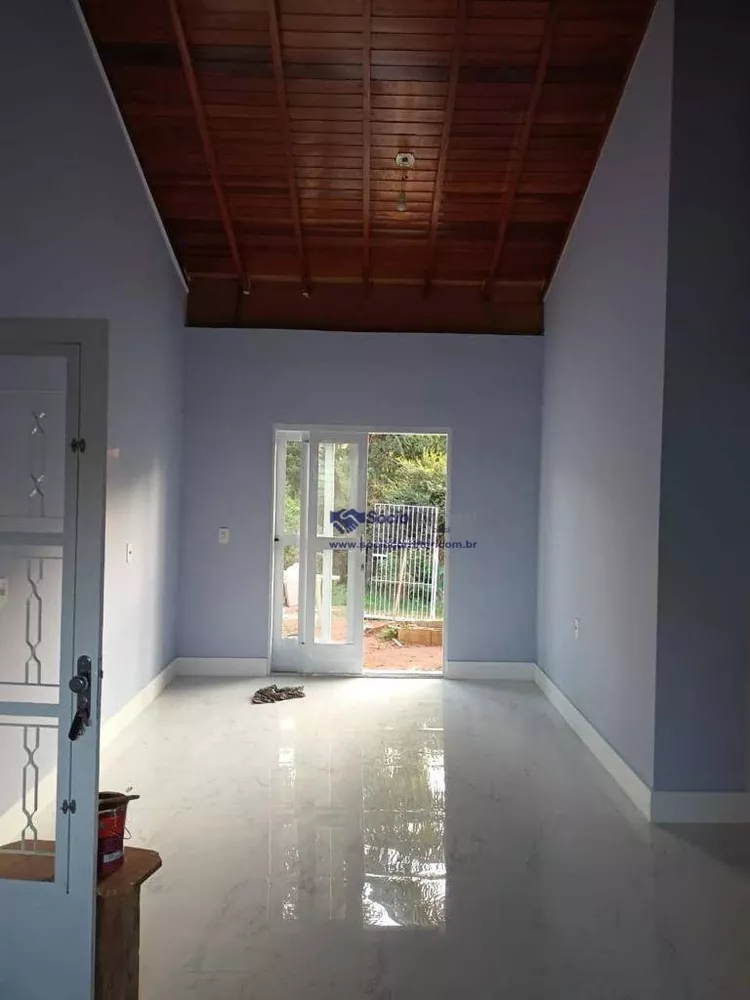 Chácara à venda com 2 quartos, 190m² - Foto 8