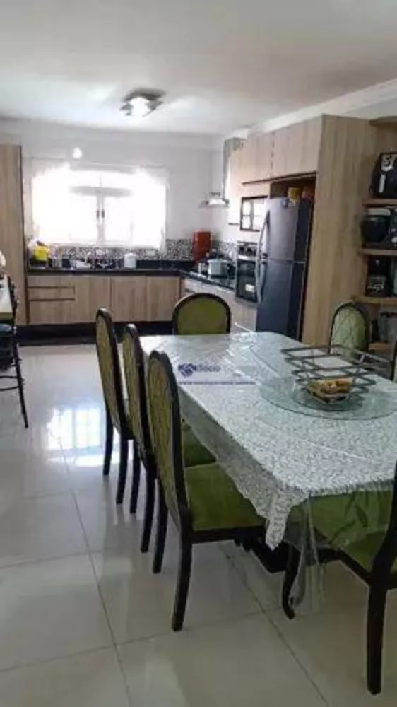 Sobrado à venda com 3 quartos, 290m² - Foto 4