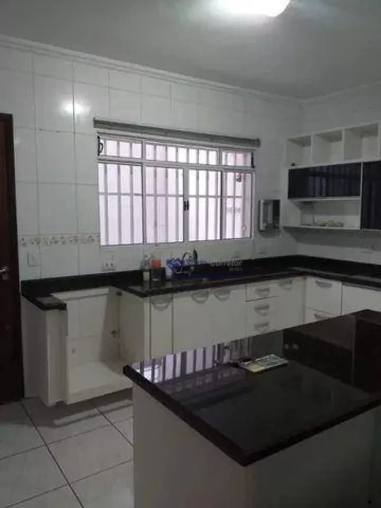 Sobrado à venda com 3 quartos, 160m² - Foto 1