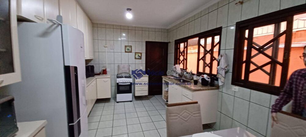 Sobrado, 3 quartos, 220 m² - Foto 4