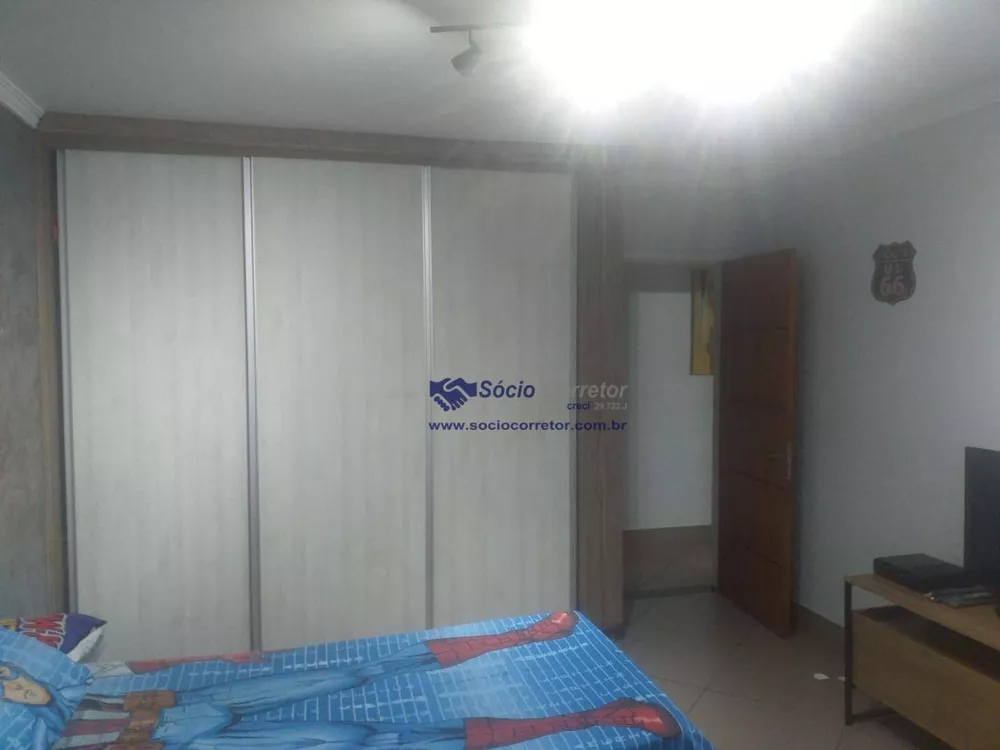 Sobrado à venda e aluguel com 4 quartos, 250m² - Foto 2