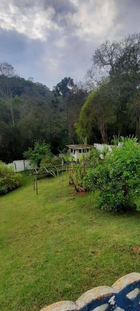 Chácara à venda com 3 quartos, 300m² - Foto 1