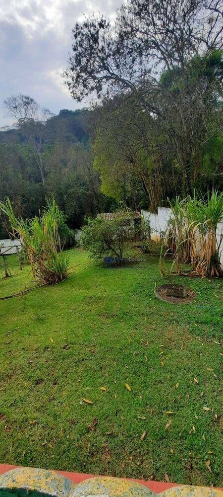 Chácara à venda com 3 quartos, 300m² - Foto 2