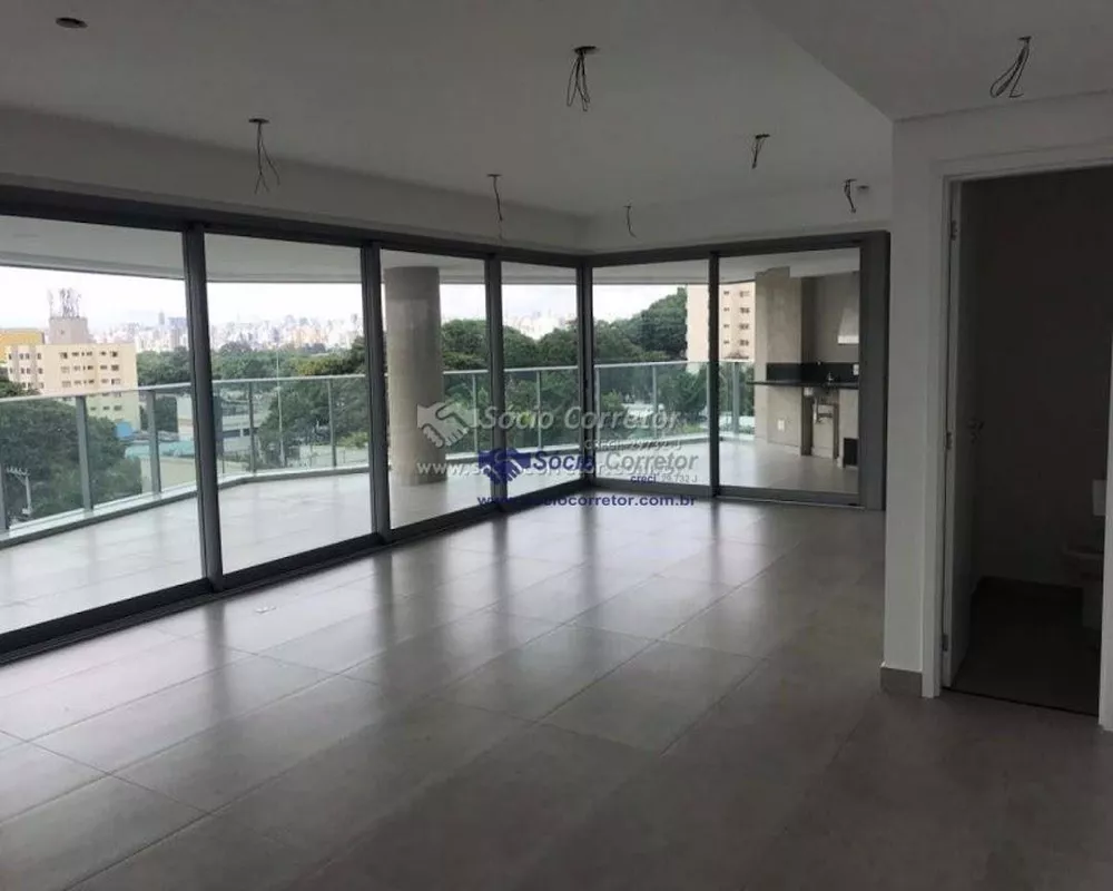 Apartamento à venda com 4 quartos, 265m² - Foto 2