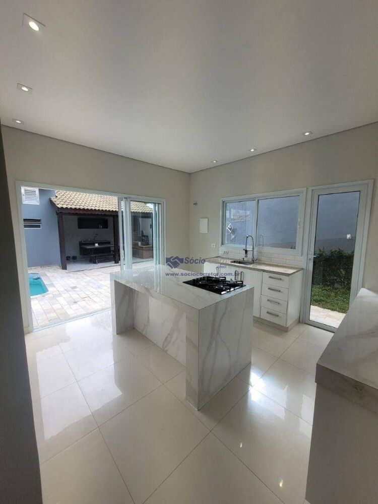 Casa, 4 quartos, 300 m² - Foto 1