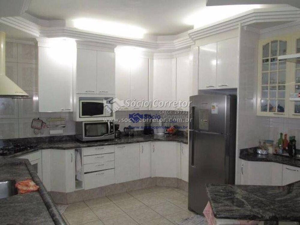 Casa, 4 quartos, 348 m² - Foto 2