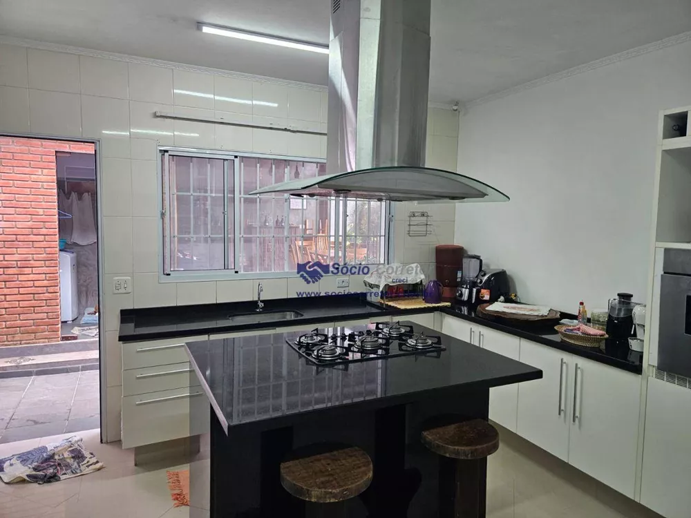 Casa de Condomínio à venda com 2 quartos, 251m² - Foto 4