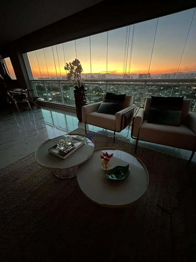 Apartamento, 3 quartos, 168 m² - Foto 2