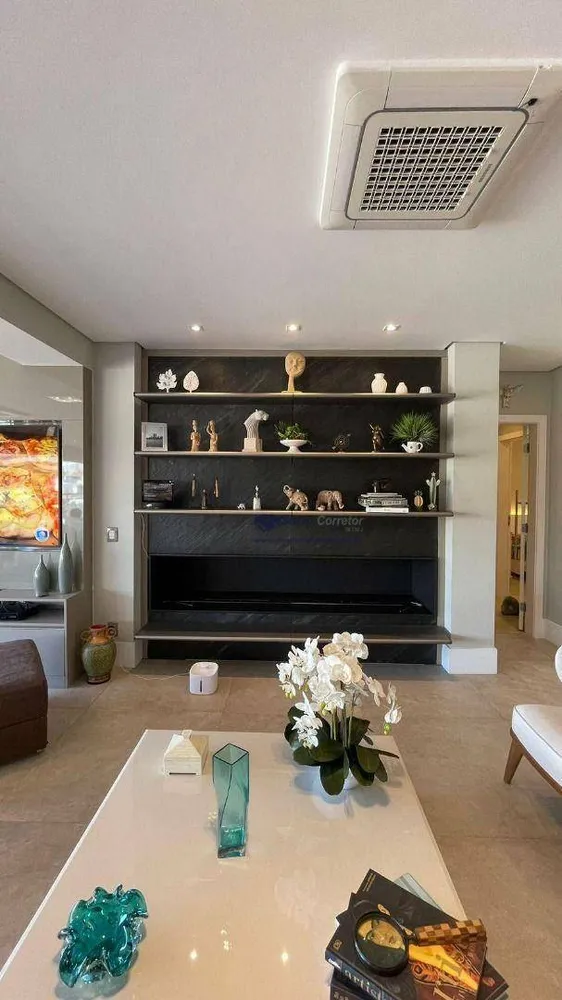 Apartamento, 3 quartos, 202 m² - Foto 1