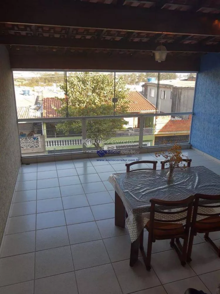 Sobrado à venda com 3 quartos, 120m² - Foto 1