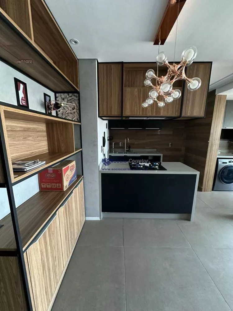 Apartamento à venda com 2 quartos, 69m² - Foto 2