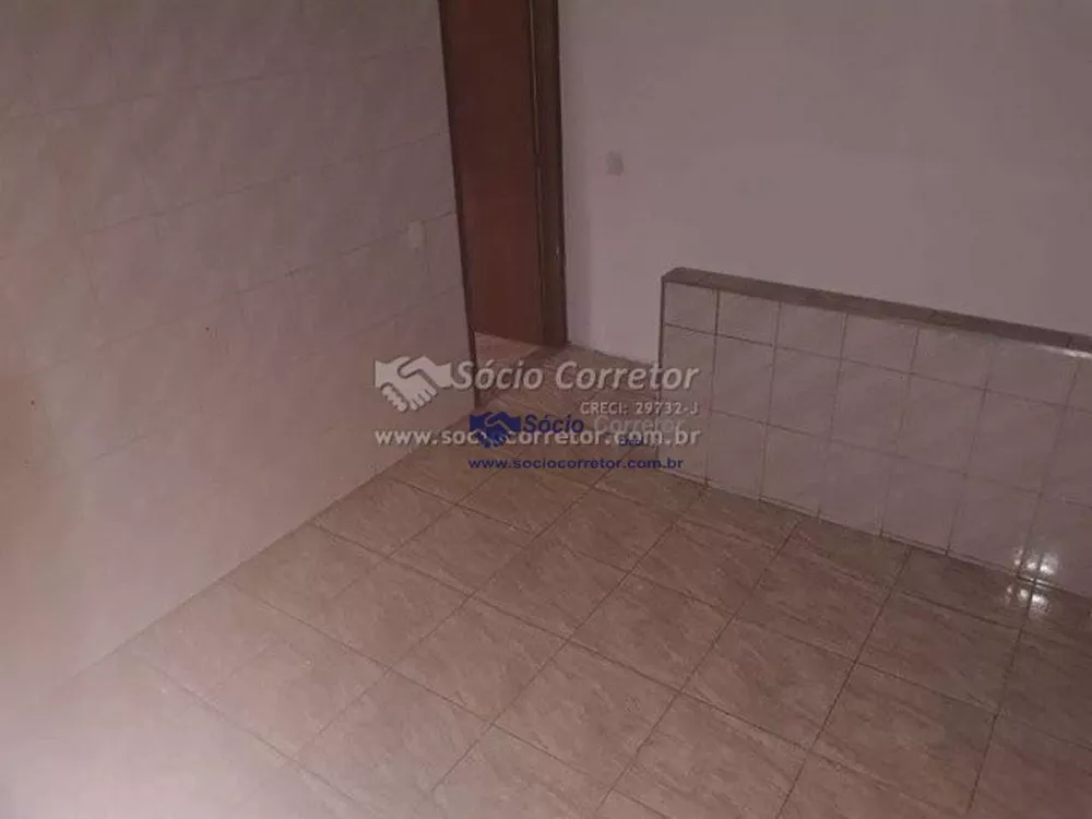 Casa à venda com 2 quartos, 50m² - Foto 8