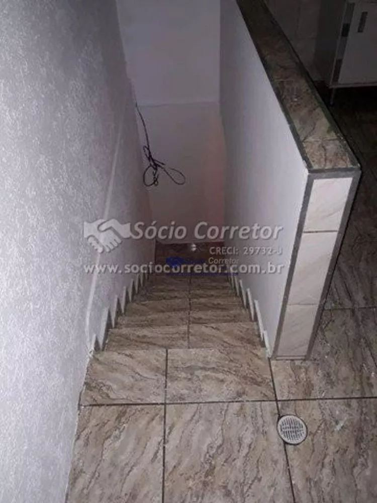 Casa à venda com 2 quartos, 50m² - Foto 12