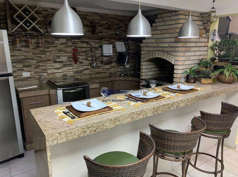Sobrado, 3 quartos, 295 m² - Foto 1