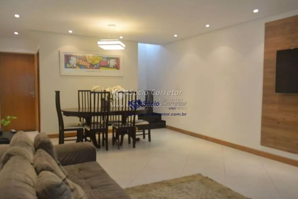 Casa à venda com 4 quartos, 200m² - Foto 3