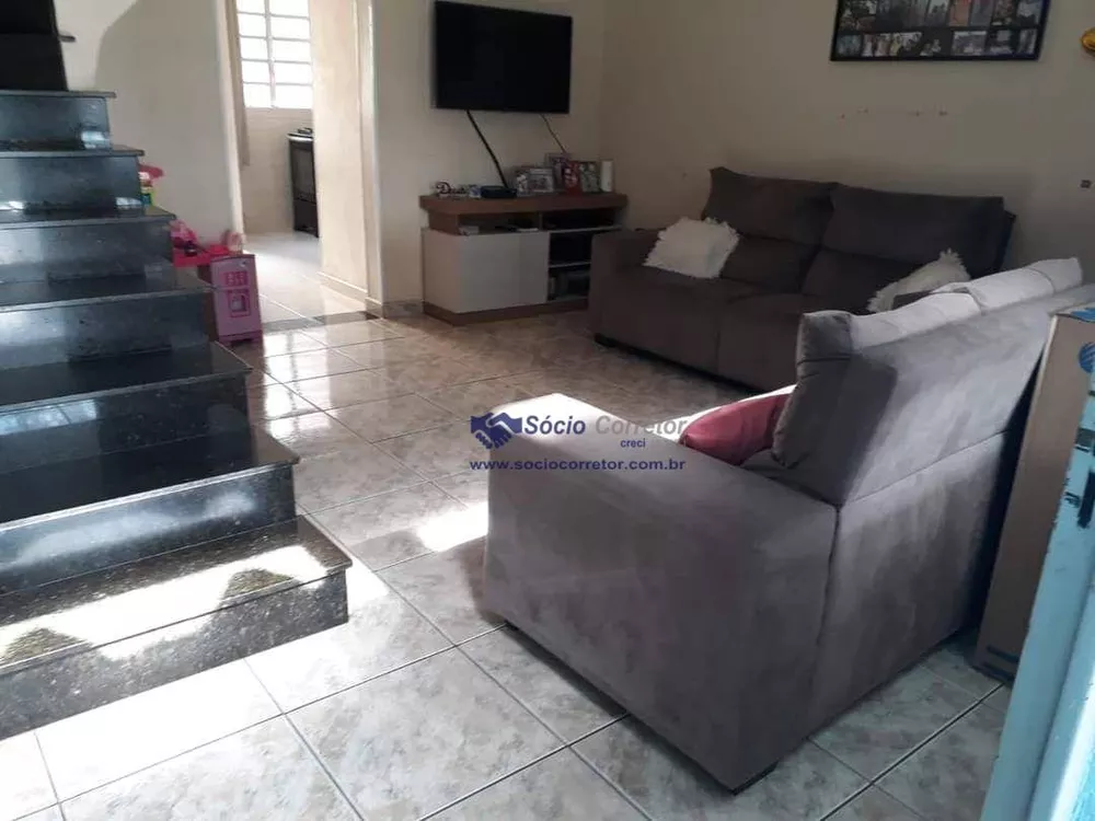 Sobrado à venda com 2 quartos, 97m² - Foto 2