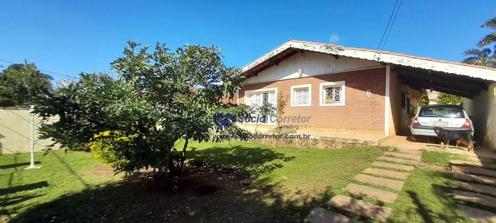 Casa à venda com 3 quartos, 260m² - Foto 1