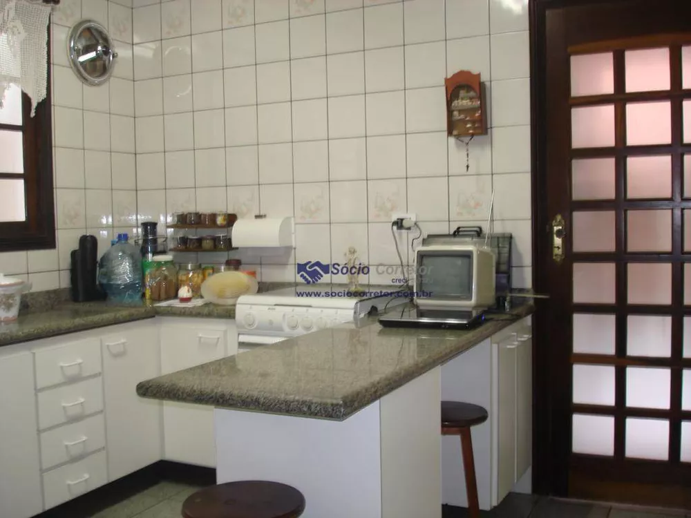 Sobrado à venda com 2 quartos, 155m² - Foto 11